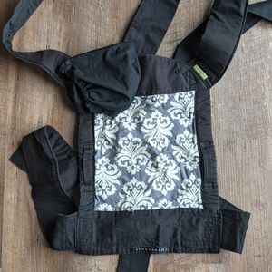 Infantino Mei Tei baby carrier